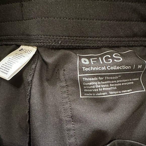 Figs Technical collection size medium black jogger scrub pants - Picture 2 of 4